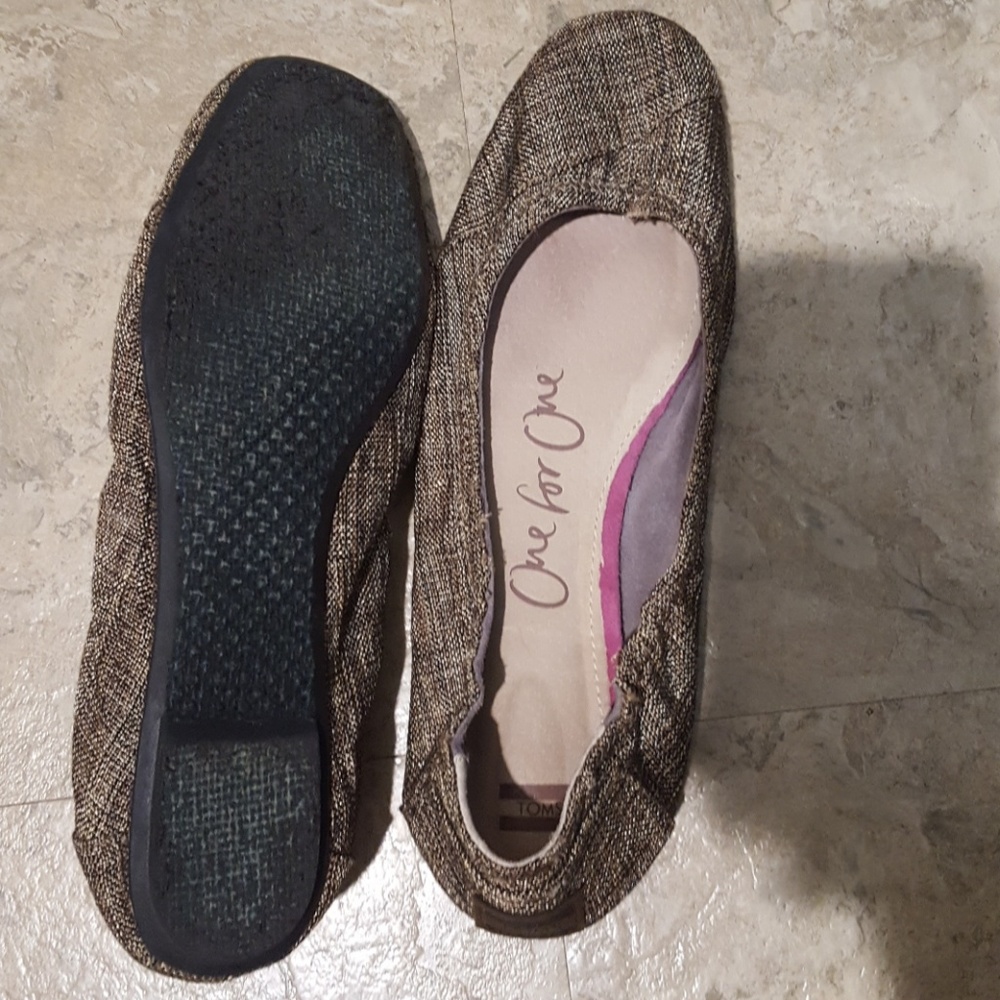 Shoes - Picture 2 of 2